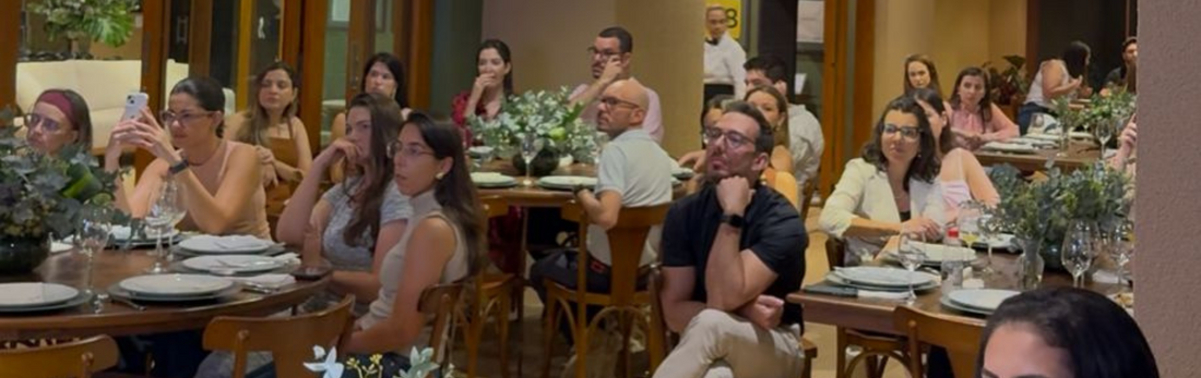 Andrea Bisker encanta arquitetos e designers de interiores em evento promovido pela Greenplac